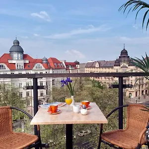 *** Otel Kurfuerstendamm Almanya